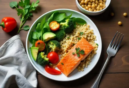 Balanced and nutritious lunch for diabetics with vegetables and lean protein